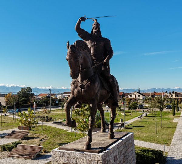 Sheshi Gjergj Kastrioti – Skënderbeu