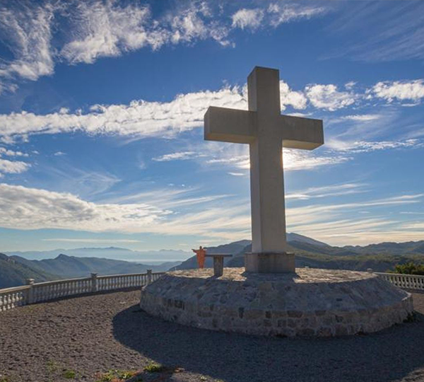 Veliki krst u Delaju / Vidikovac