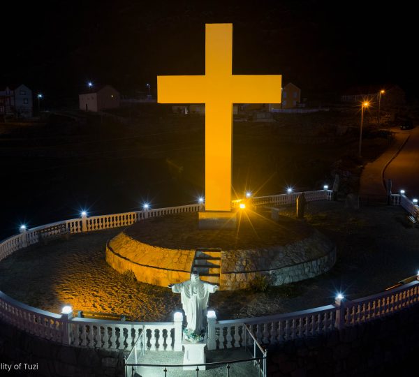 Veliki krst u Delaju / Vidikovac